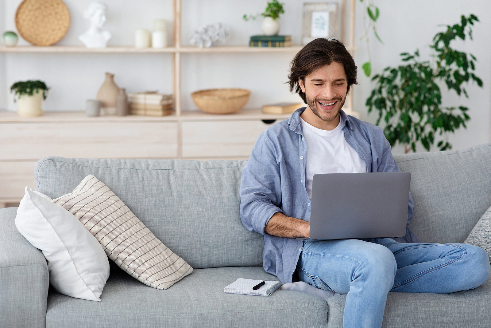 What Are the Best Online Jobs from Home Without an Investment?